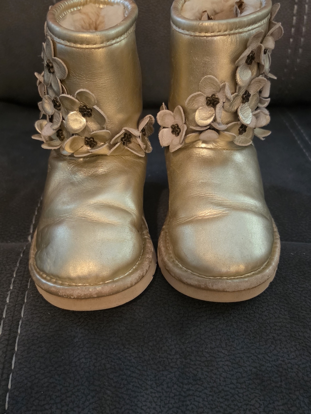 UGG Sz 8 Toddler Girls Metallic Gold Flower Shearling Boots